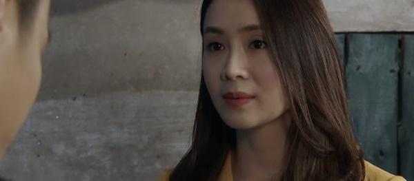 Dân mạng phát cuồng vì câu thoại Anh mua cả xe máy để đi cùng em của Bảo trong Hoa hồng trên ngực trái-6