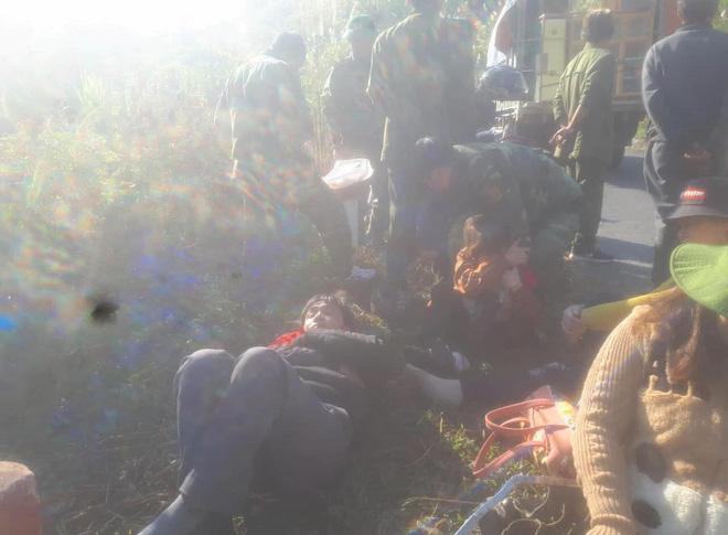 Hiện trường thương tâm vụ xe chở đoàn người khuyết tật đâm vào vách núi ở Nghệ An-7