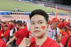 Sang Philippines cổ vũ U22 Việt Nam, ca sĩ Hoàng Tôn bị thất lạc hộ chiếu phải bơ vơ xứ người