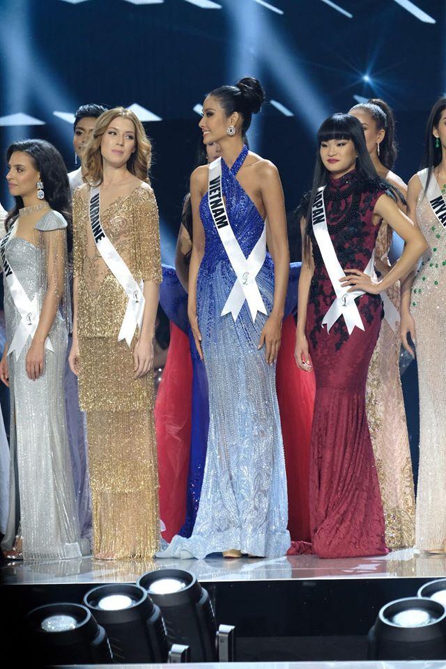 Ảnh hiếm của Hoàng Thùy tại chung kết Miss Universe 2019: Diện đầm đẹp nhưng không có cơ hội catwalk-6