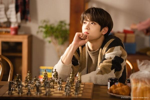 Jae Hyun tên thật là Jung Yoon Oh. Nam thần tượng sinh năm 1997 được nhân viên SM bắt gặp và tuyển chọn ngay trên đường phố. Anh bắt đầu được đào tạo về rap song lại ra mắt với tư cách là giọng ca chính. Tài năng của anh được nhận xét toàn vẹn ở mọi khía cạnh. Hiện, Jae Hyun đảm nhận vai trò là giọng ca chính, rapper, vũ công kiêm cả visual trong nhóm.