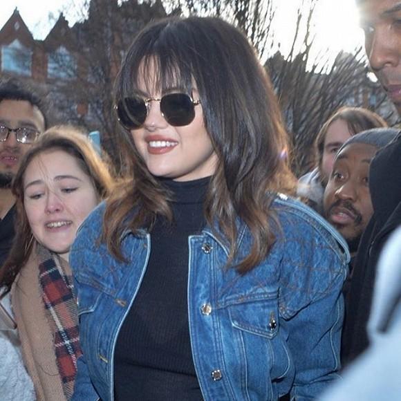 Selena Gomez cắt tóc mái tạo sự thay đổi: Người khen trẻ trung, kẻ lại chê không hợp-4