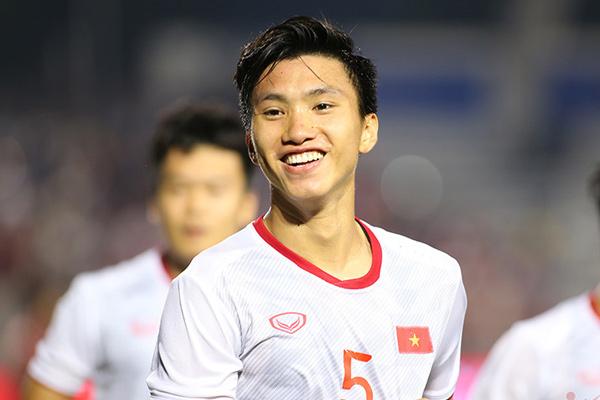 Khó tin với kết quả chấn thương của sao Indonesia phải ngồi xe lăn vì Văn Hậu-4