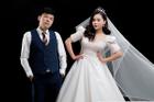 Diễn viên hài Trung Ruồi tung ảnh cưới bên bạn gái hot girl