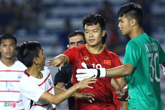 Phản ứng gắt của thầy Park và cầu thủ U22 bị dân mạng chế ảnh-9