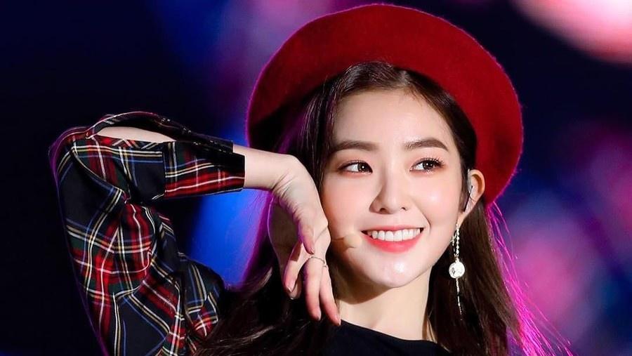 Irene (Red Velvet): Ngay khi vừa ra mắt, Irene đã được netizen xứ Hàn đặt biệt danh là 