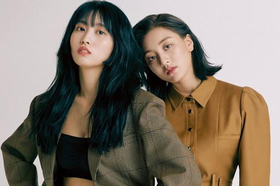 Jihyo và Momo (TWICE) bị bắt gặp quay phim tại SM: Lại thêm một màn kết hợp gây tò mò?