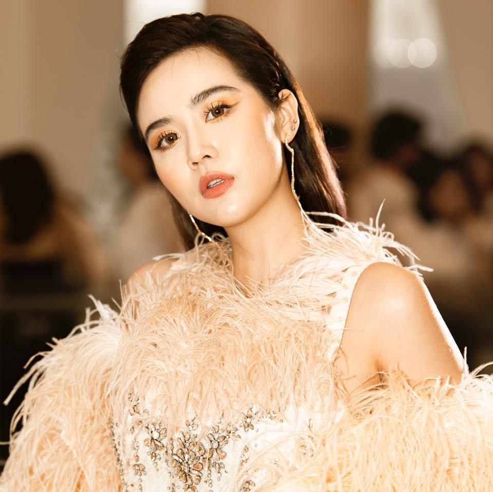 Đụng đầm lông vũ cồng kềnh, Ninh Dương Lan Ngọc - Huyền Lizzie xử lý đẹp chỉ trừ Jun Vũ-1