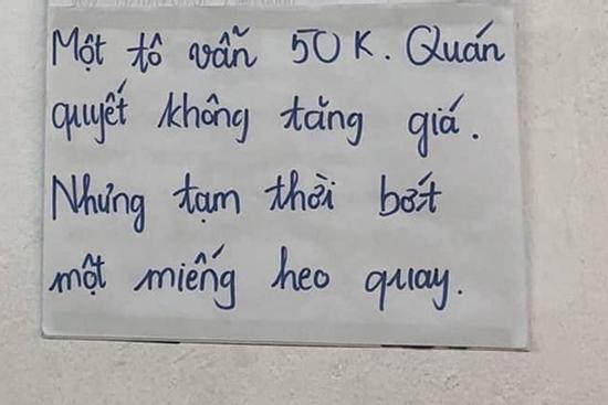 Đi ăn thời 'bão giá', nhìn tấm biển trên tường không ai nhịn được cười