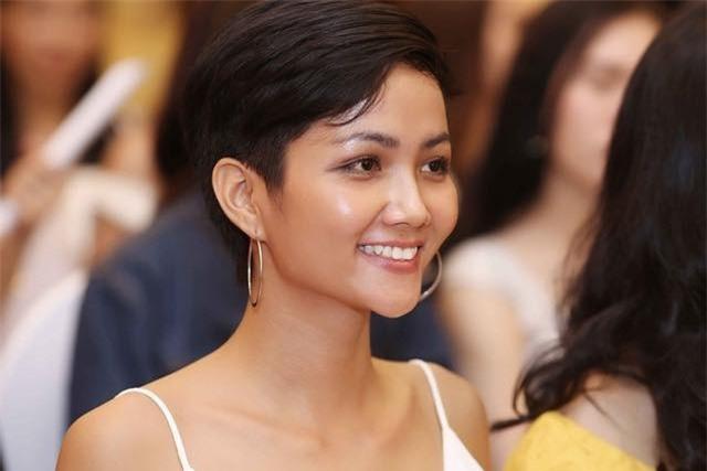 4 Hoa hậu Hoàn vũ Việt Nam trong lịch sử: Ai sở hữu mặt mộc xuất sắc nhất?-10