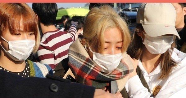 Liên tục gặp sự cố trong năm 2019, TWICE khiến fan lo lắng-14