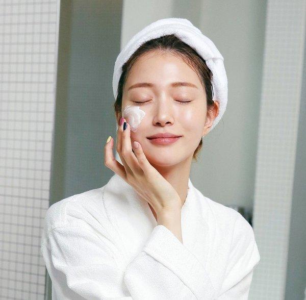 Xuất hiện với mặt mộc nhợt nhạt, mụn nổi lung tung, Phạm Quỳnh Anh khiến fans lo lắng-10