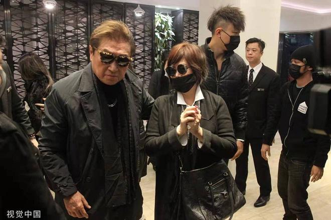 Ngoại tình, clip nóng và hợp đồng sinh tử showbiz bị lộ thế nào?-7