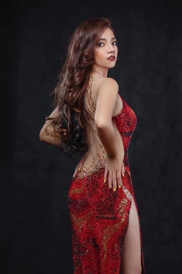 Váy núi lửa phun trào của Catriona Gray đạt kỷ lục là chiếc váy có nhiều phiên bản đạo nhái nhất 2019-9