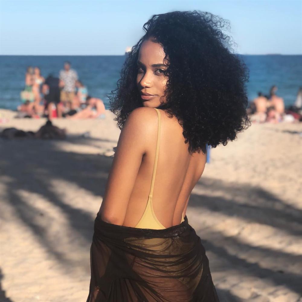 Tân Hoa hậu Thế giới 2019: Đẹp hoang dại, học vấn cao, giọng hát xuất sắc như diva-10