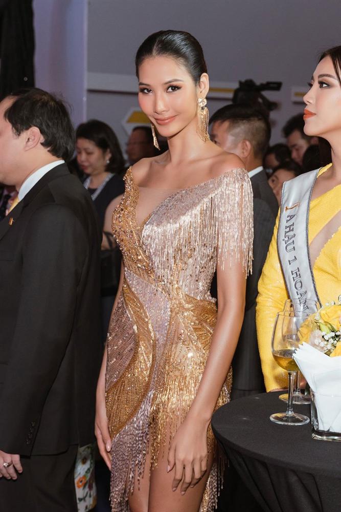 Hoàng Thùy chia sẻ việc suýt nữa thì mù vì bỏ quên lens trong mắt 4 ngày-1