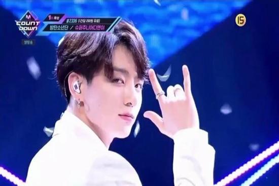 Lý do khiến Jung Kook không còn được quay cảnh kết trong 'Boy with Luv'