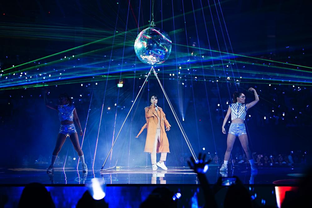 Concert Vũ Cát Tường: Chủ nhân ngã lộn ai nấy hết hồn, Diệu Nhi - Khả Như quẩy tung nóc-3