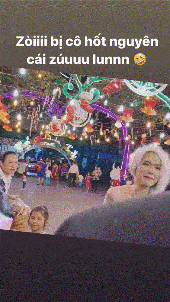 Ngọc Trinh bị đụng chạm phần nhạy cảm khi cosplay công chúa Elsa phiên bản bà già bị bệnh-3