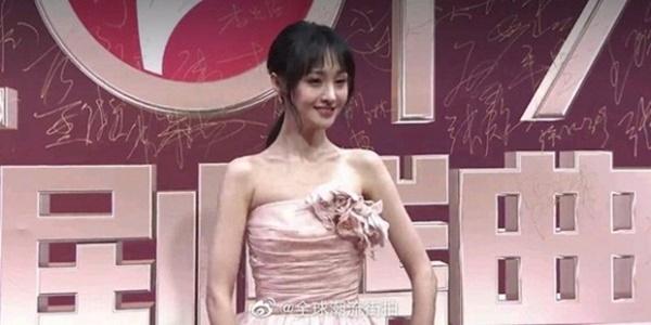 Nhan sắc gây hốt hoảng của Trịnh Sảng: Mũi nhọn hoắt, gương mặt cứng đơ không cảm xúc-4