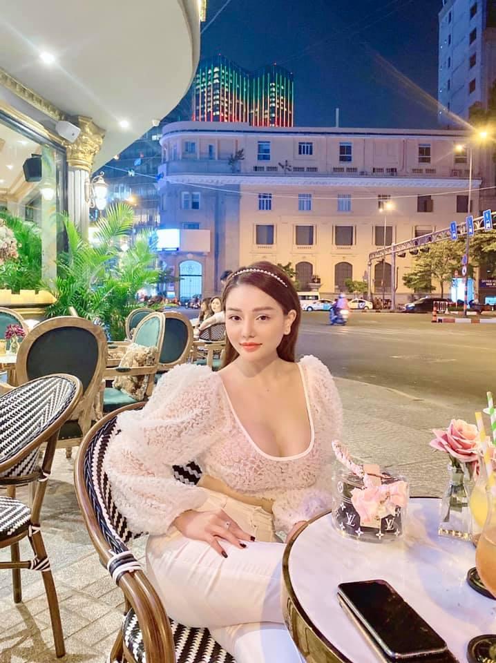 Sau Ngân 98 đến người chị em thân thiết Mon 2K cũng bị kẻ xấu dọa tung clip nhạy cảm-3