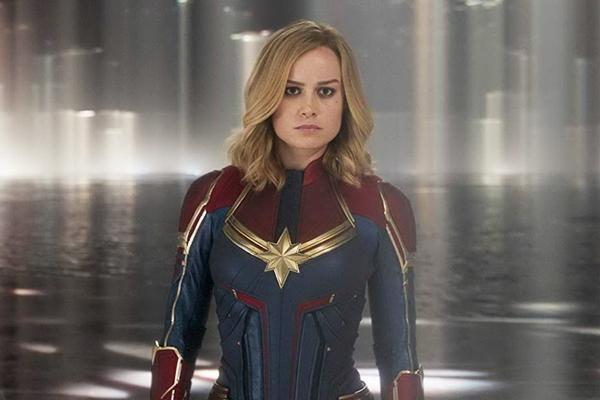4. Captain Marvel (Disney) - 1,12 tỷ USD: Trong lúc dòng phim siêu anh hùng đang được ưa chuộng và Marvel Studios là một thế lực không ai có thể cản nổi, Captain Marvel của Brie Larson dễ dàng thu hơn 1 tỷ USD hồi đầu năm. Được quảng bá là tác phẩm đề cao nữ quyền, nhưng bộ phim thực tế còn nhiều hạn chế, đặc biệt là về mặt diễn xuất của Larson. Song, sau tất cả, đây lại là một phi vụ thắng lợi nữa dành cho Vũ trụ Điện ảnh Marvel.