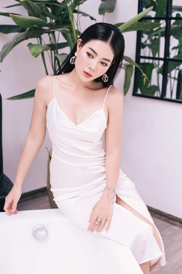 Gái ngành hot nhất màn ảnh: Mai Phương Thúy đọ sắc cá sấu chúa Quỳnh Nga-5