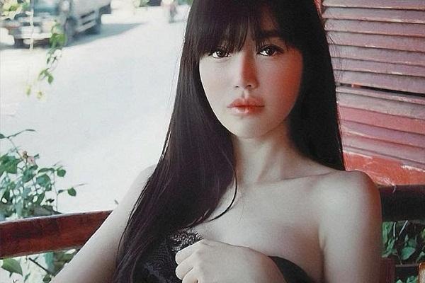 Elly Trần liên tục treo status u ám, ẩn ý chia tay ông xã ngoại quốc?-6