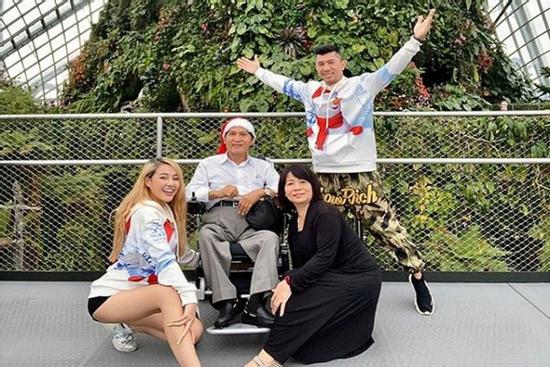 Giữa bão scandal clip nóng, Lương Bằng Quang chứng minh tình cảm với Ngân 98