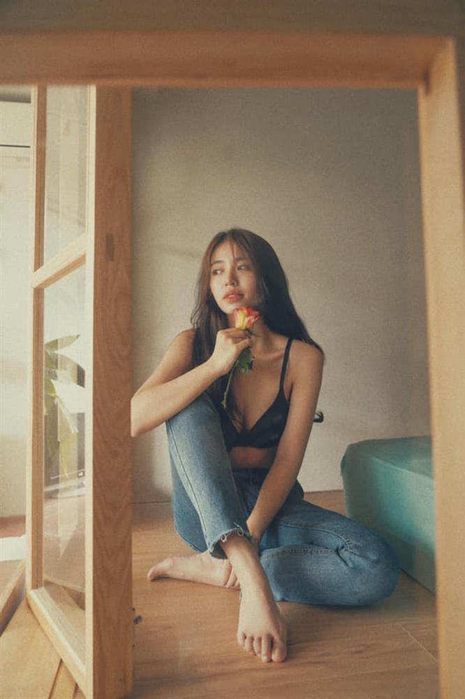 Mẫn Tiên được báo Trung khen ngợi về nhan sắc, ngày càng gợi cảm với mốt không nội y-3