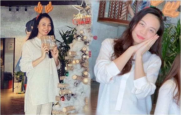 Đàm Thu Trang mặt tròn thấy rõ và còn chăm mặc áo rộng che chắn vòng hai giữa tin đồn mang thai-1