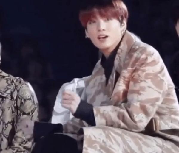 BTS đích thị là fanboy chính hiệu của Black Pink, nhạc của đàn em vừa cất lên đã lập tức nhún nhảy-3