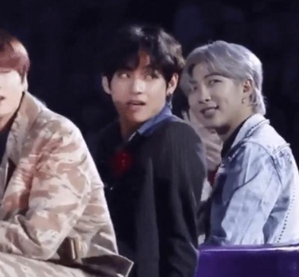 BTS đích thị là fanboy chính hiệu của Black Pink, nhạc của đàn em vừa cất lên đã lập tức nhún nhảy-5