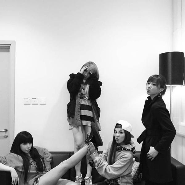 Tung 2 ca khúc mới, CL vừa hoài niệm 2NE1 vừa tuyên bố nghiệp chướng sẽ sớm đến với YG?-3