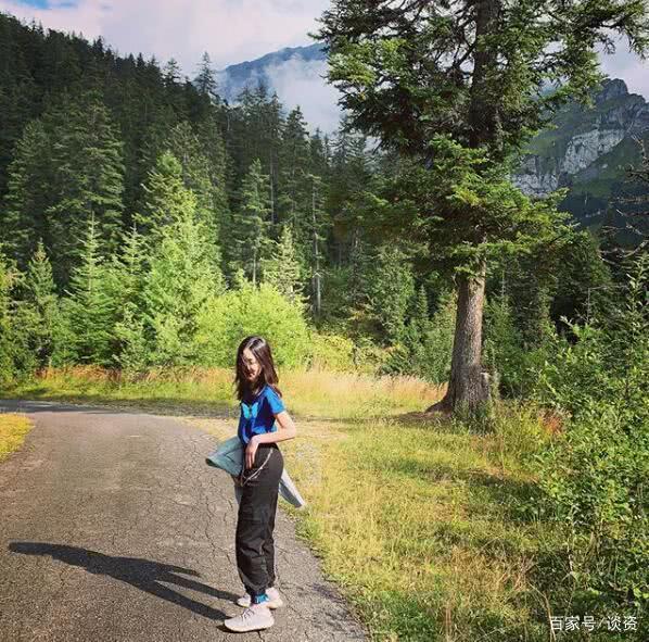 Lý Yên được khen càng lớn càng xinh xắn giống mẹ Vương Phi-7