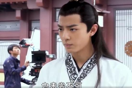 Tiêu Chiến diễn kém đến nỗi phải để đạo diễn chỉ dẫn từng li từng tí trong 'Khánh dư niên?'