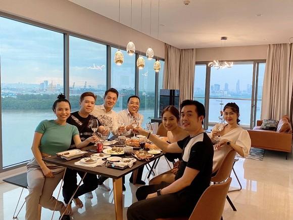 Dương Khắc Linh, Đăng Khôi hội ngộ mừng tân gia biệt thự của Lê Hiếu và tiết lộ: Có view 10 triệu đô-5