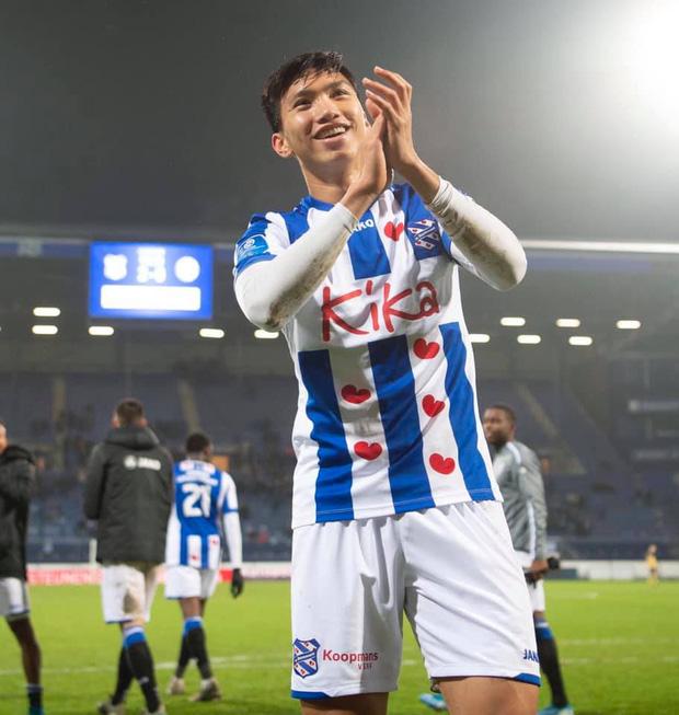 Văn Hậu khoe ảnh ra sân ở SC Heerenveen nhưng fans chỉ săm soi đến vết thương ở chân-4