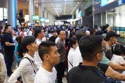 Sân bay Tân Sơn Nhất bất ngờ mất điện 4 phút, tối om