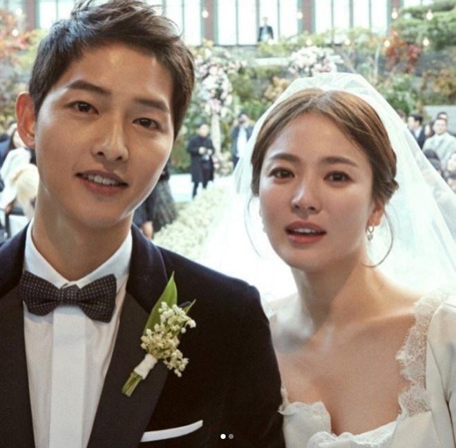 Song Hye Kyo đeo lại nhẫn cưới?-2