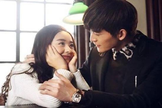 Đi du lịch sang chảnh cùng bạn trai, nửa đêm tôi hóa đá nghe tiếng hổn hển ở phòng bên