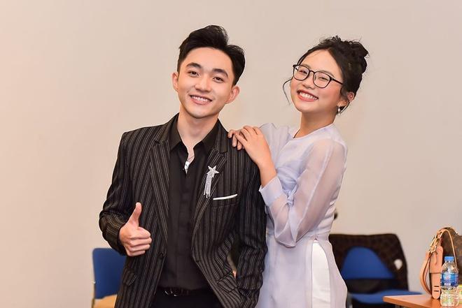 Phương Mỹ Chi khoe ảnh tình cảm bên bạn trai âm nhạc-1