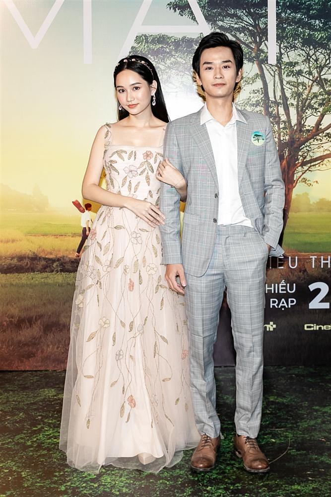 Phan Mạnh Quỳnh hát Có chàng trai viết lên cây tại họp báo phim Mắt Biếc-5