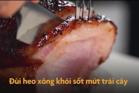 Đùi heo nướng - món ăn không thể thiếu dịp Giáng sinh