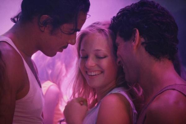 Loạt phim gây tranh cãi lớn vì bạo lực, tình dục trong thập kỷ qua-10