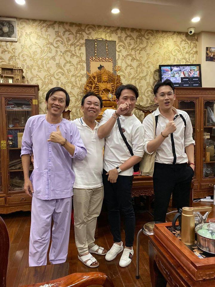 Hé lộ không gian tiệc sinh nhật giản dị bất ngờ của danh hài Hoài Linh-6