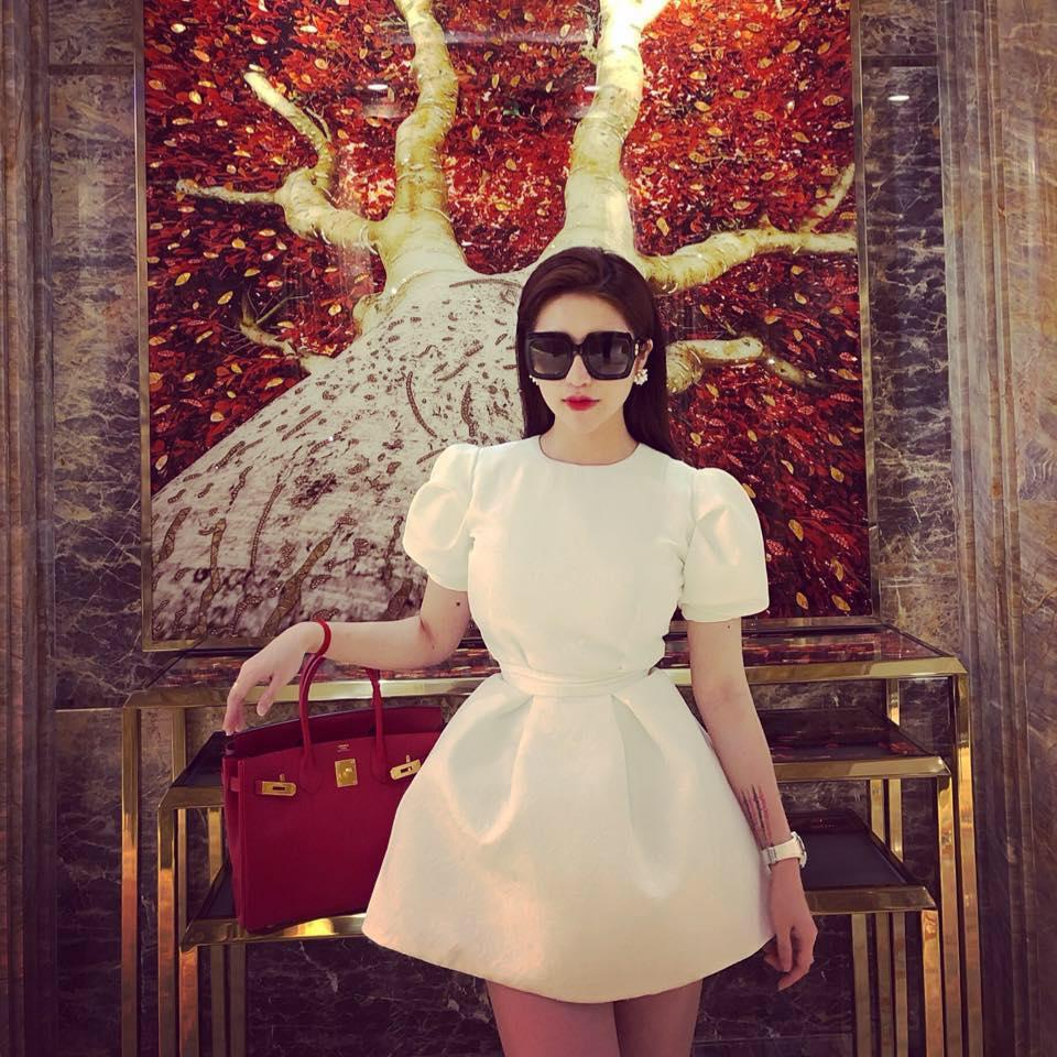 Thương vụ mua bán siêu tiết kiệm: Khách hỏi mua đồ bằng 1 từ, Vân Navy trả lời đúng 1 chữ-4