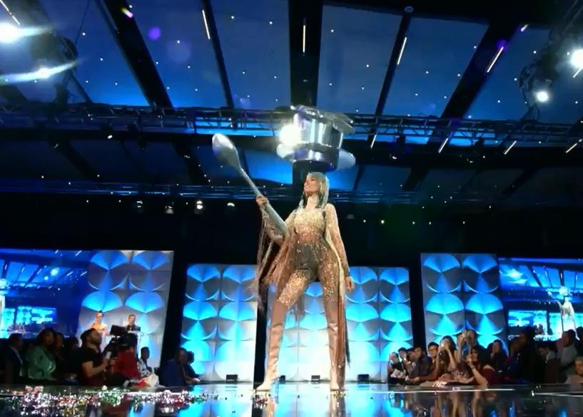 Đếm số lần Hoàng Thùy đại diện Việt Nam thi quốc tế: Có thành tích nhưng khó đạt đỉnh cao-11