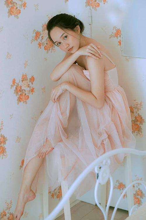 Phong cách mong manh của nàng thơ Mắt biếc-9