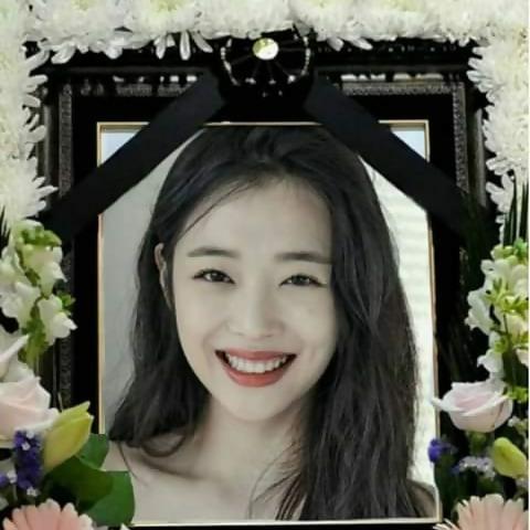 Cộng đồng fan Kpop phẫn nộ trước hành vi quấy rối nơi an nghỉ của Sulli từ bộ phận fan quá khích-4